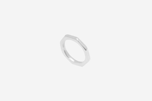 anillo tvaoi de plata forma octagonal